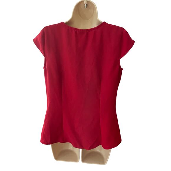 WORTHINGTON, SIZE M, RED CAP SLEEVE TOP WITH BLACK LACE - Picture 2 of 4